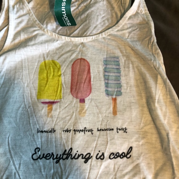 Size XS white tank top with popsicles from the brand Simons. - Picture 2 of 4
